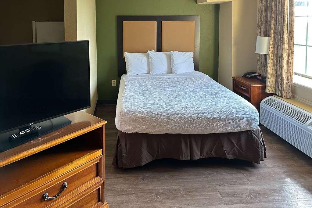 Suburban Studios Houston North I-45 Номер фото