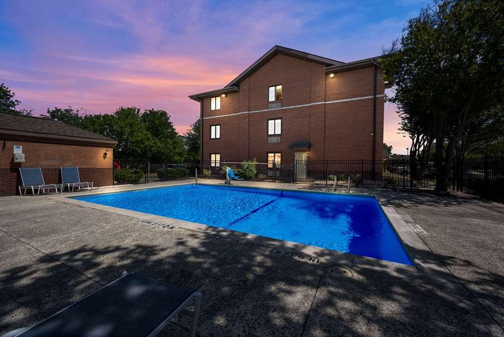 Suburban Studios Houston North I-45 Экстерьер фото
