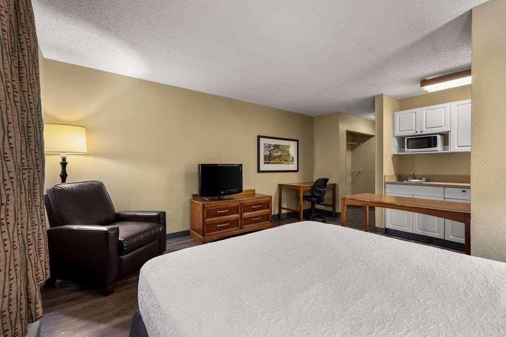 Suburban Studios Houston North I-45 Номер фото