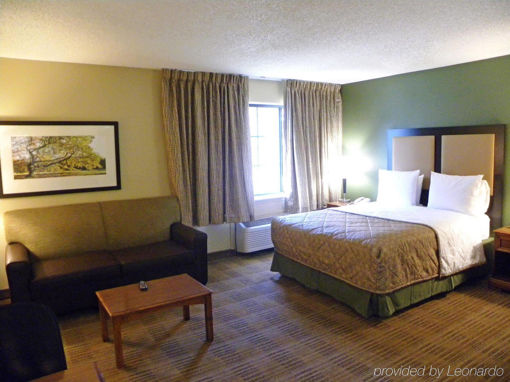 Suburban Studios Houston North I-45 Экстерьер фото