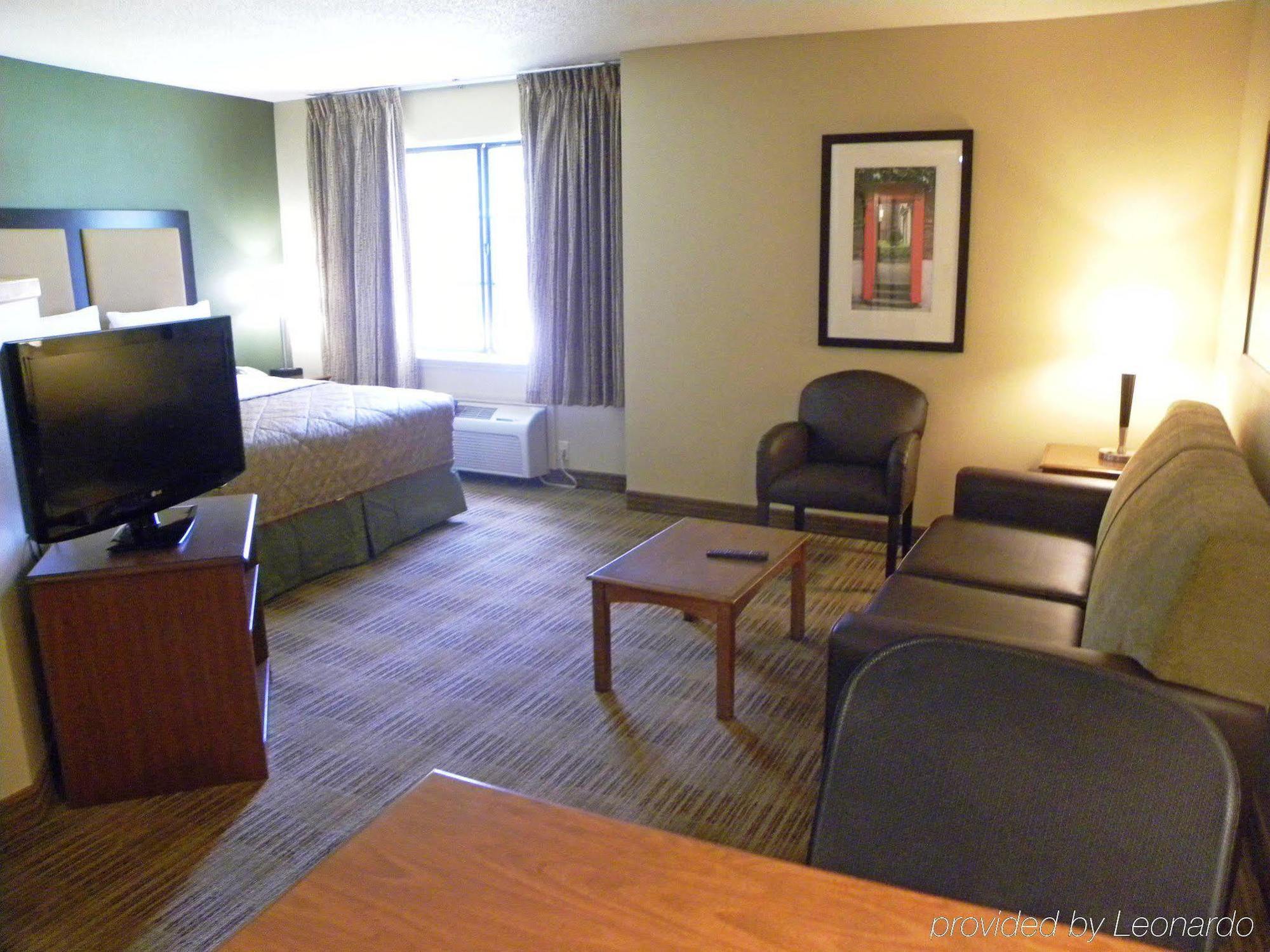 Suburban Studios Houston North I-45 Экстерьер фото