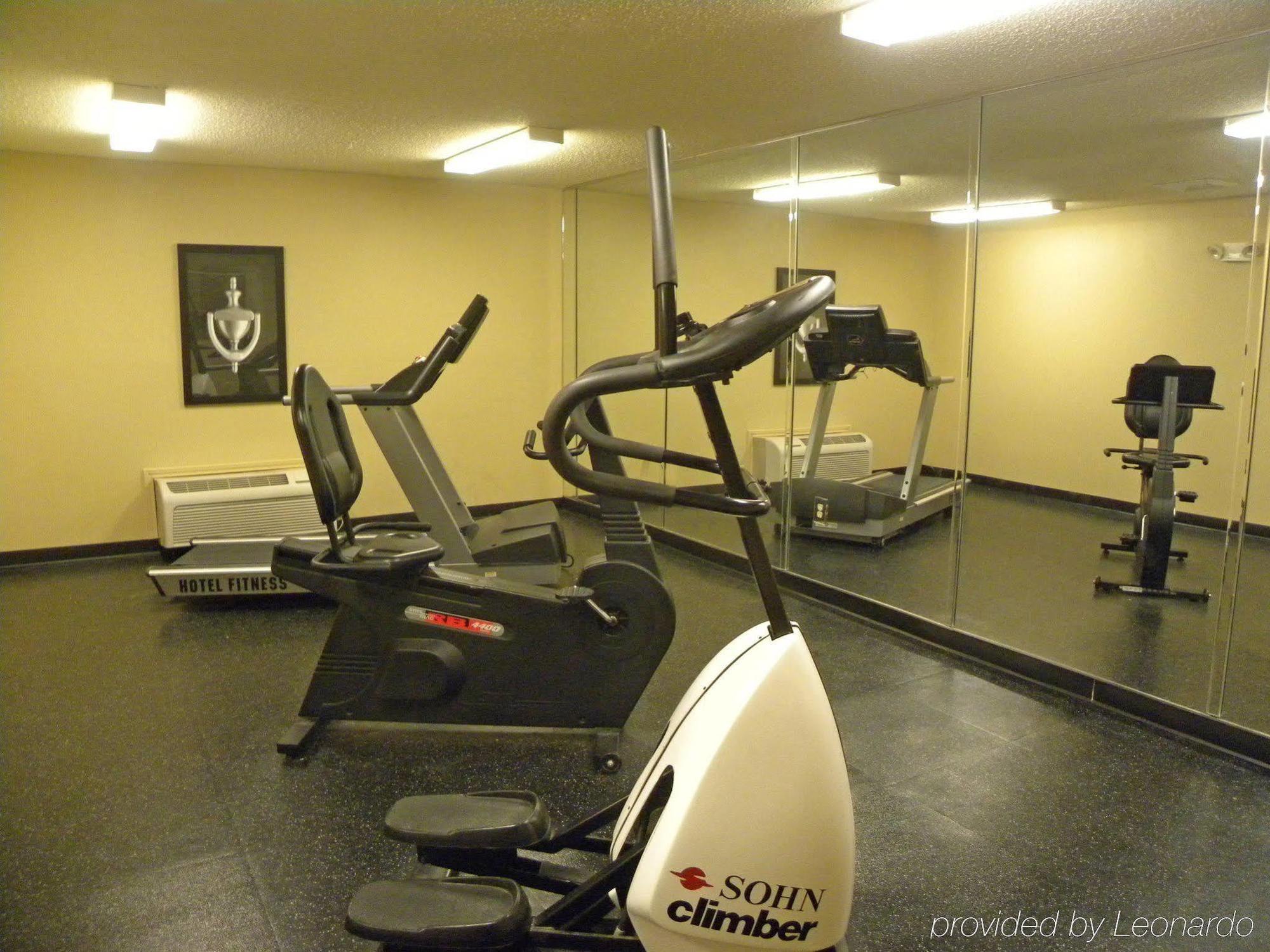 Suburban Studios Houston North I-45 Экстерьер фото