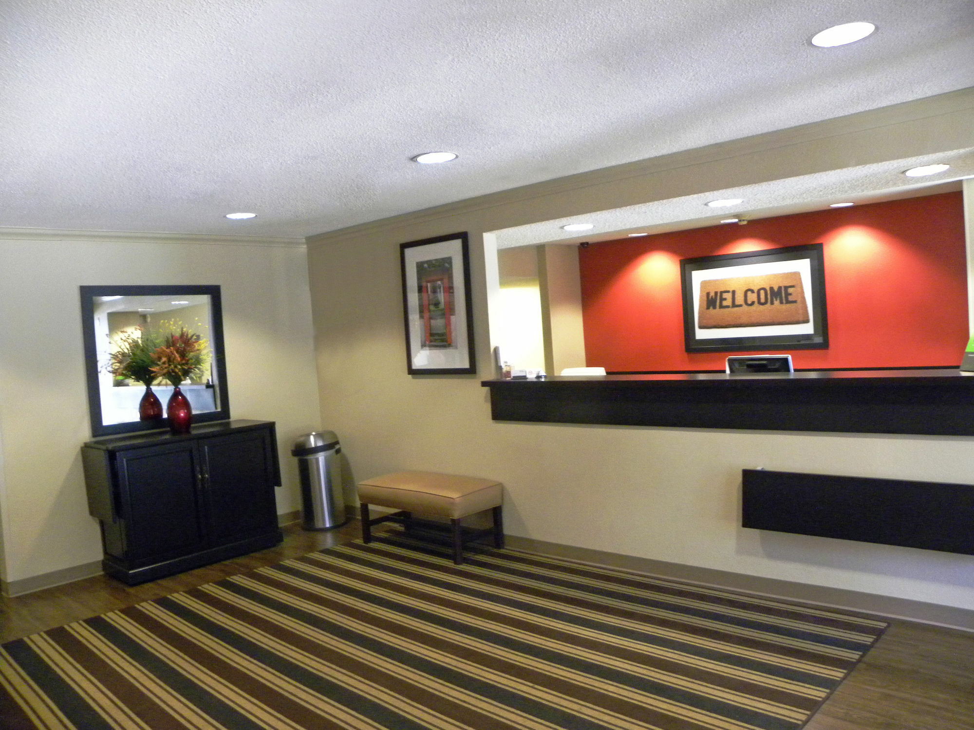 Suburban Studios Houston North I-45 Экстерьер фото